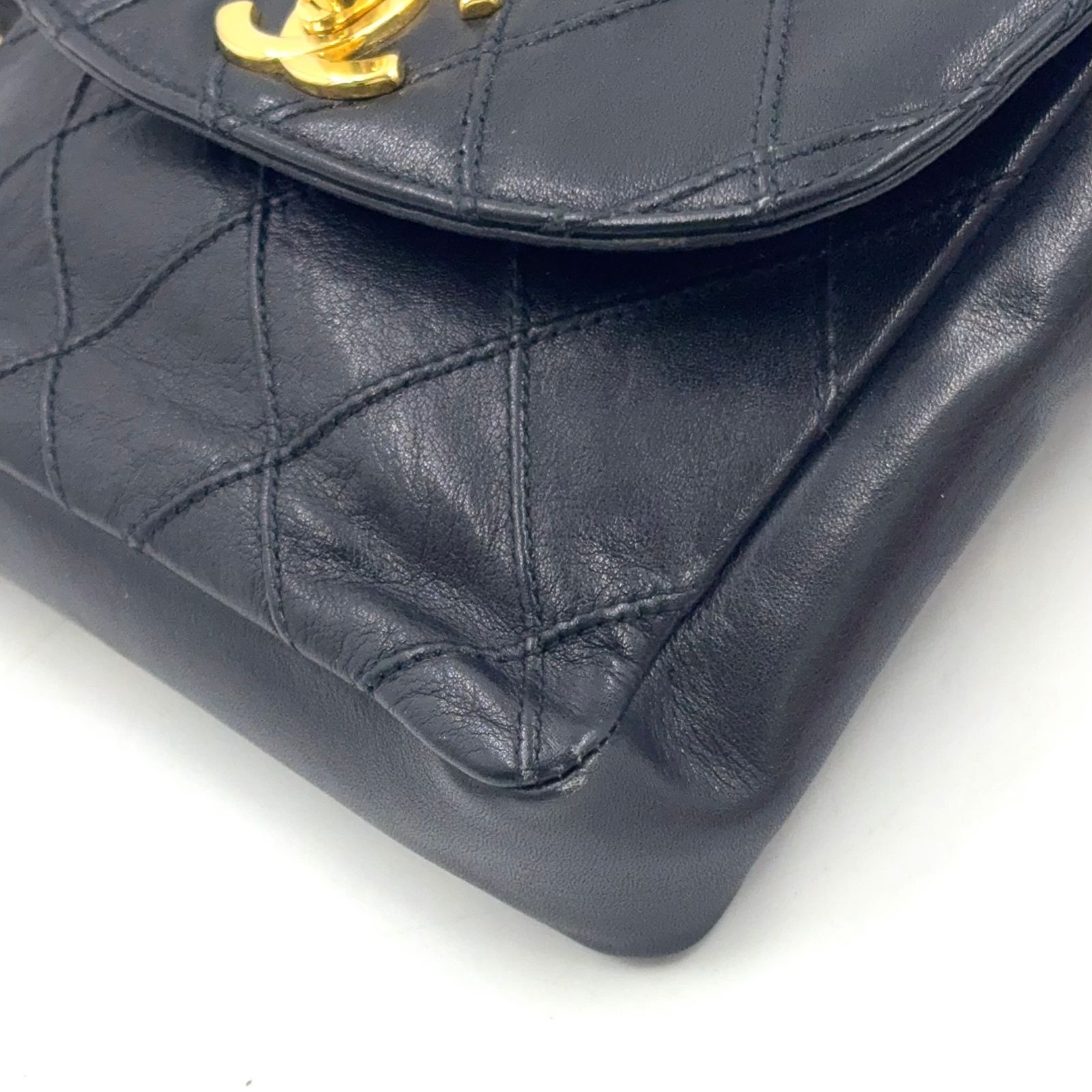 新着】CHANEL マトラッセ ターンロック ウエストポーチ ベルトバッグ