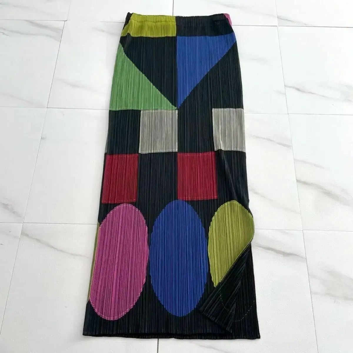 PLEATS PLEASE ISSEY MIYAKE 幾何学 柄 ロング スカート