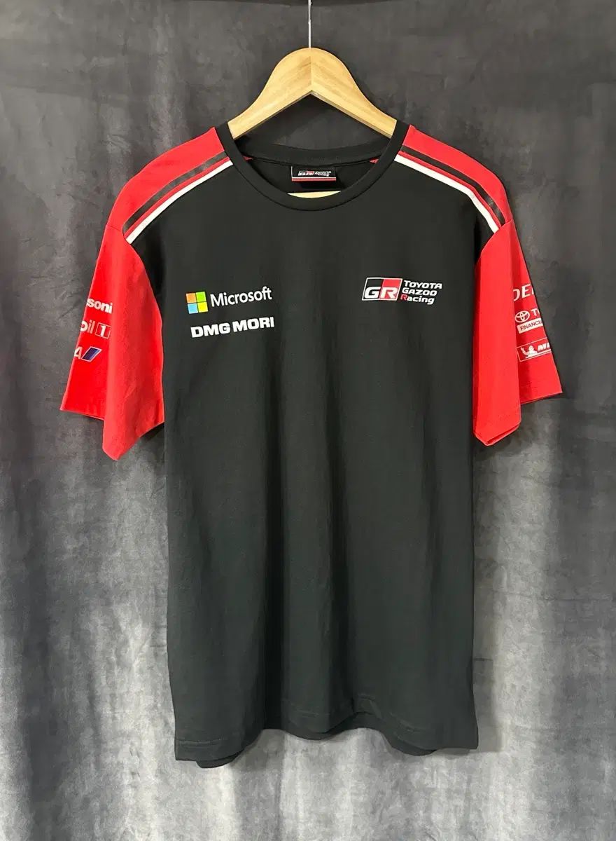 トヨタ ガズー レーシング (GR) スポンサー ロゴ 半袖 Tシャツ ブラック レッド 100%