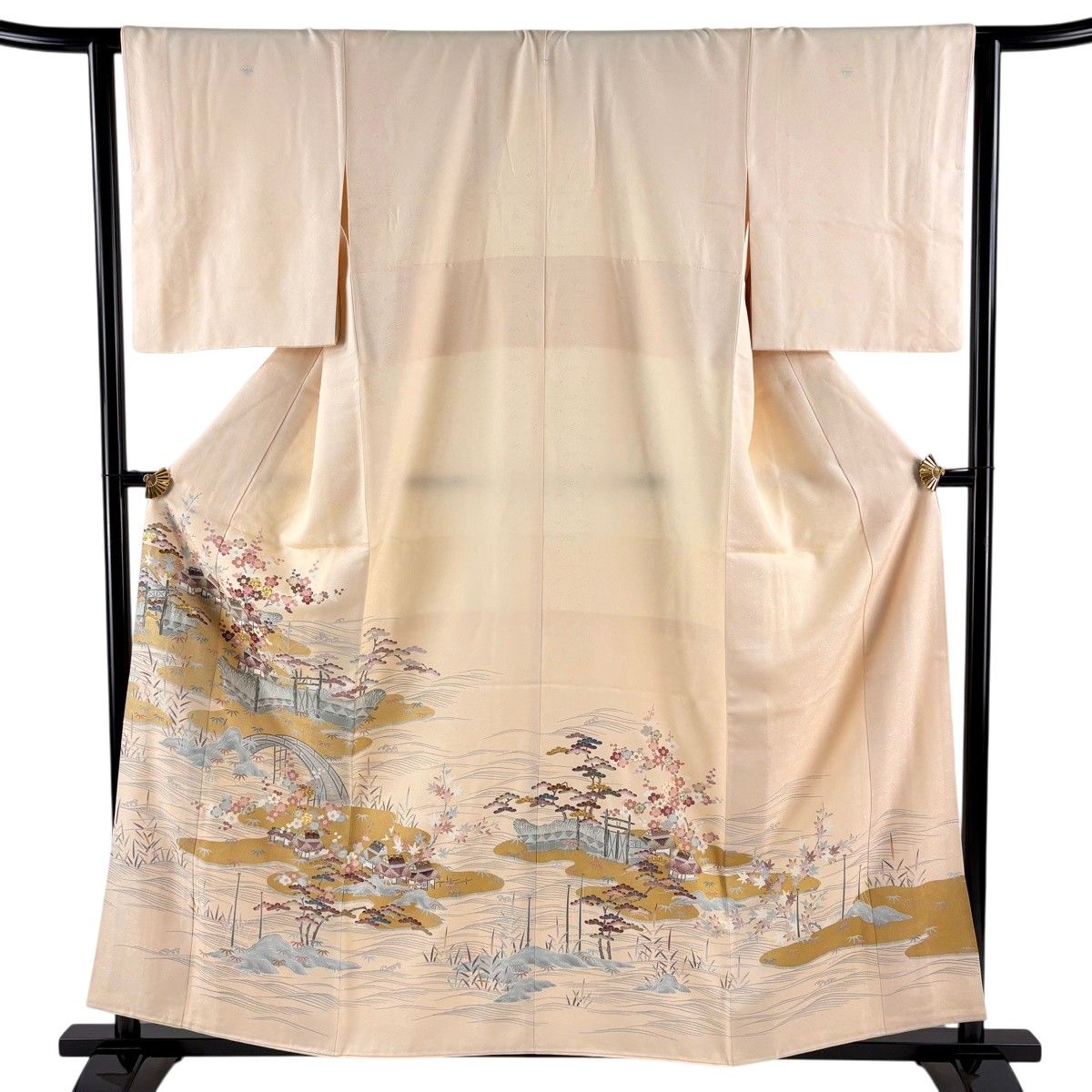 色留袖 身丈158.5cm 裄丈63cm S 袷 千總 落款 松竹梅 建物 金糸 金彩 薄オレンジ 正絹 逸品 三つ紋 【中古】