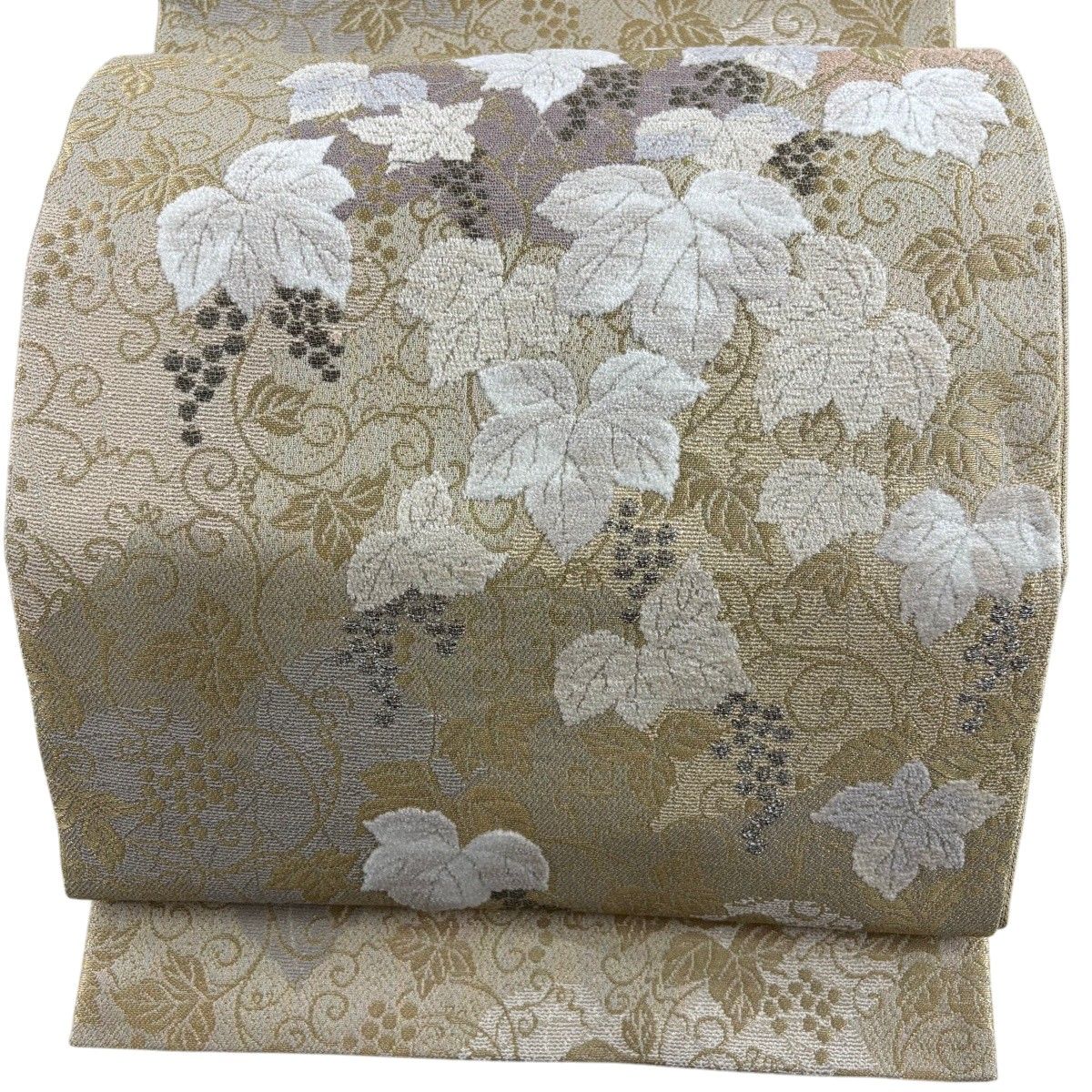 【美品】 袋帯 名品 葡萄唐草 金銀糸 ベロア ベージュ お太鼓柄 正絹 【中古】