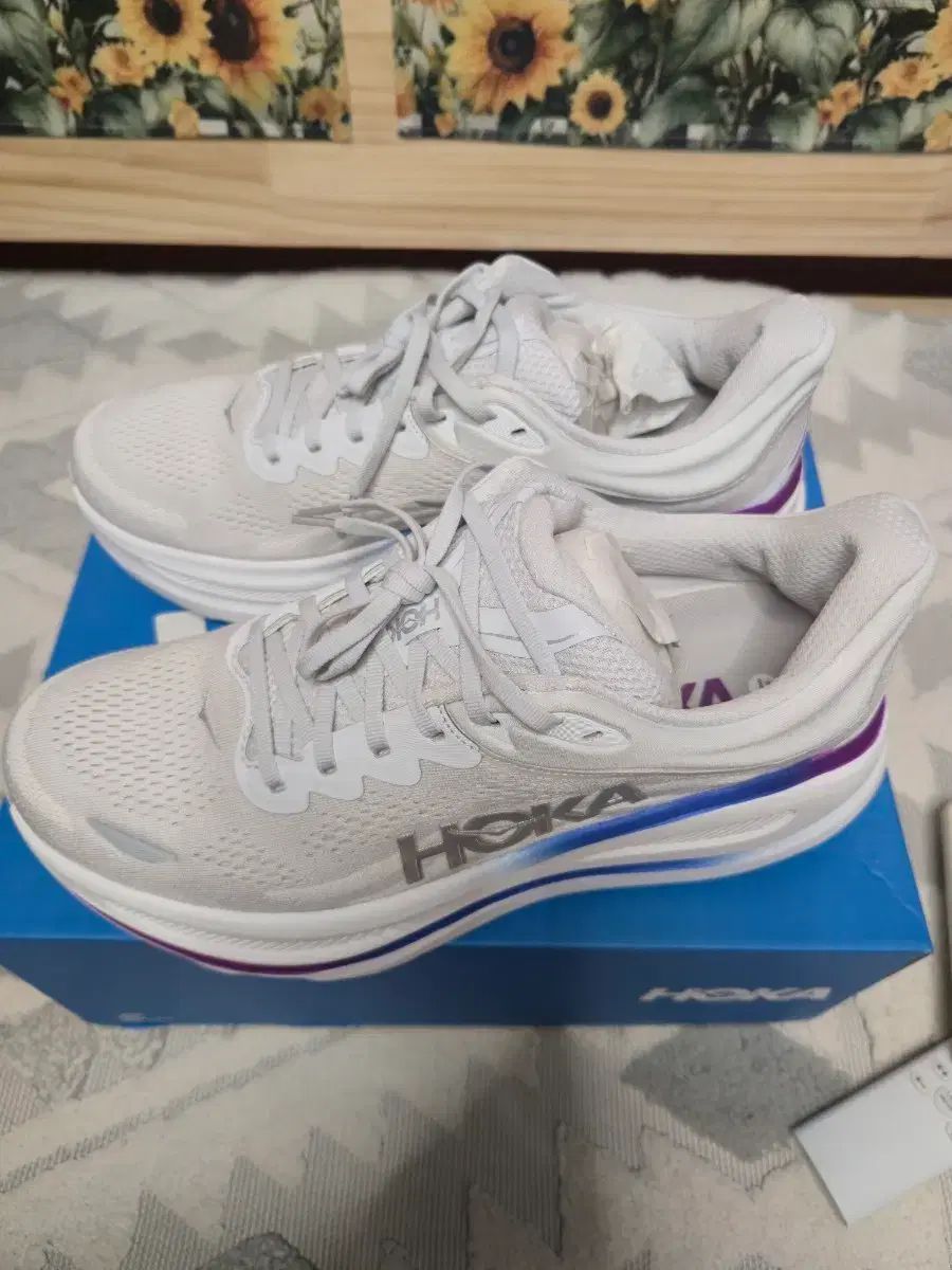 HOKA ONE ONE ボンダイ9 270mm 19,283円
