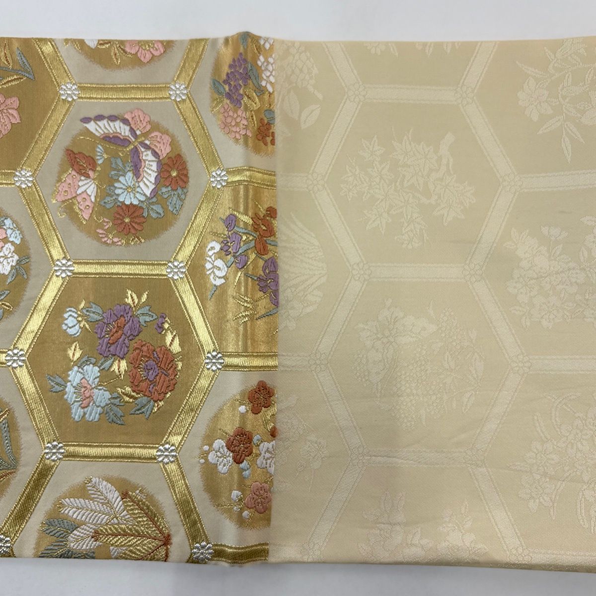 美品】 袋帯 秀品 亀甲 草花 金銀糸 箔 ベージュ 六通 正絹 【中古 