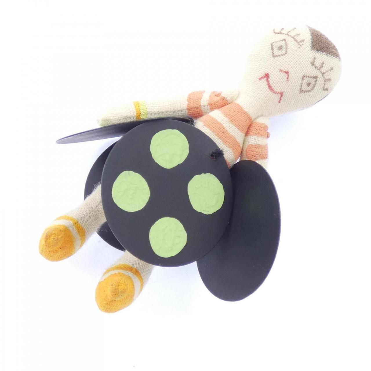 美品✨ MARNI ブローチ パペット 人形　ピン　prada miumiu マルニ MARNI パペット ブローチ ブローチ - メルカリ