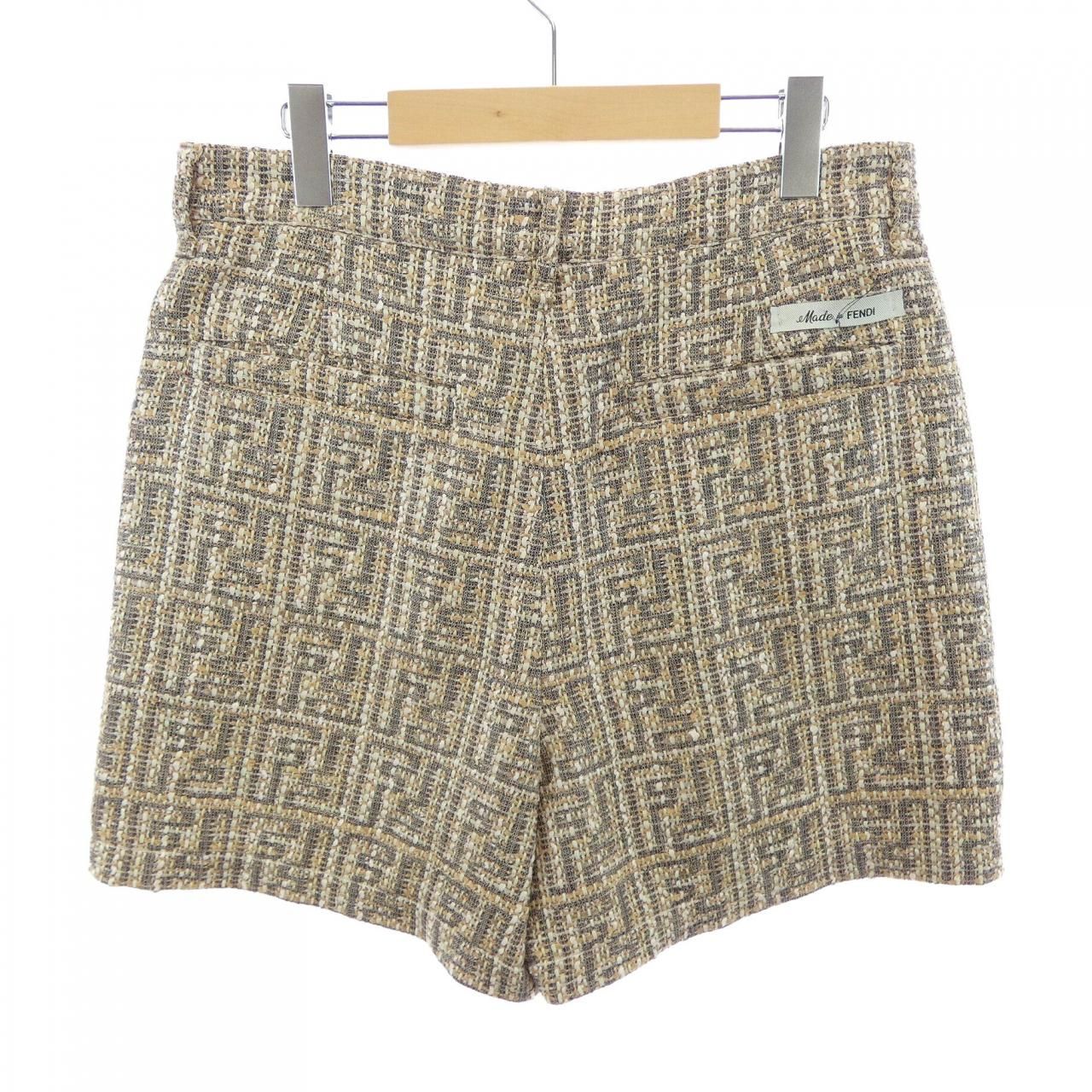 フェンディ FENDI FB0978 AR5U ショートパンツ フェンディ FENDI FB0978 AR5U ショートパンツ - メルカリ