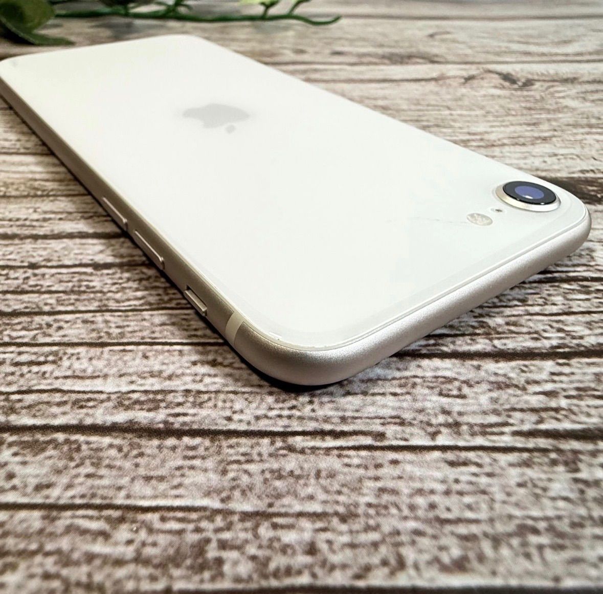 新品バッテリー100%】iPhone SE3 128GB スターライト - メルカリ