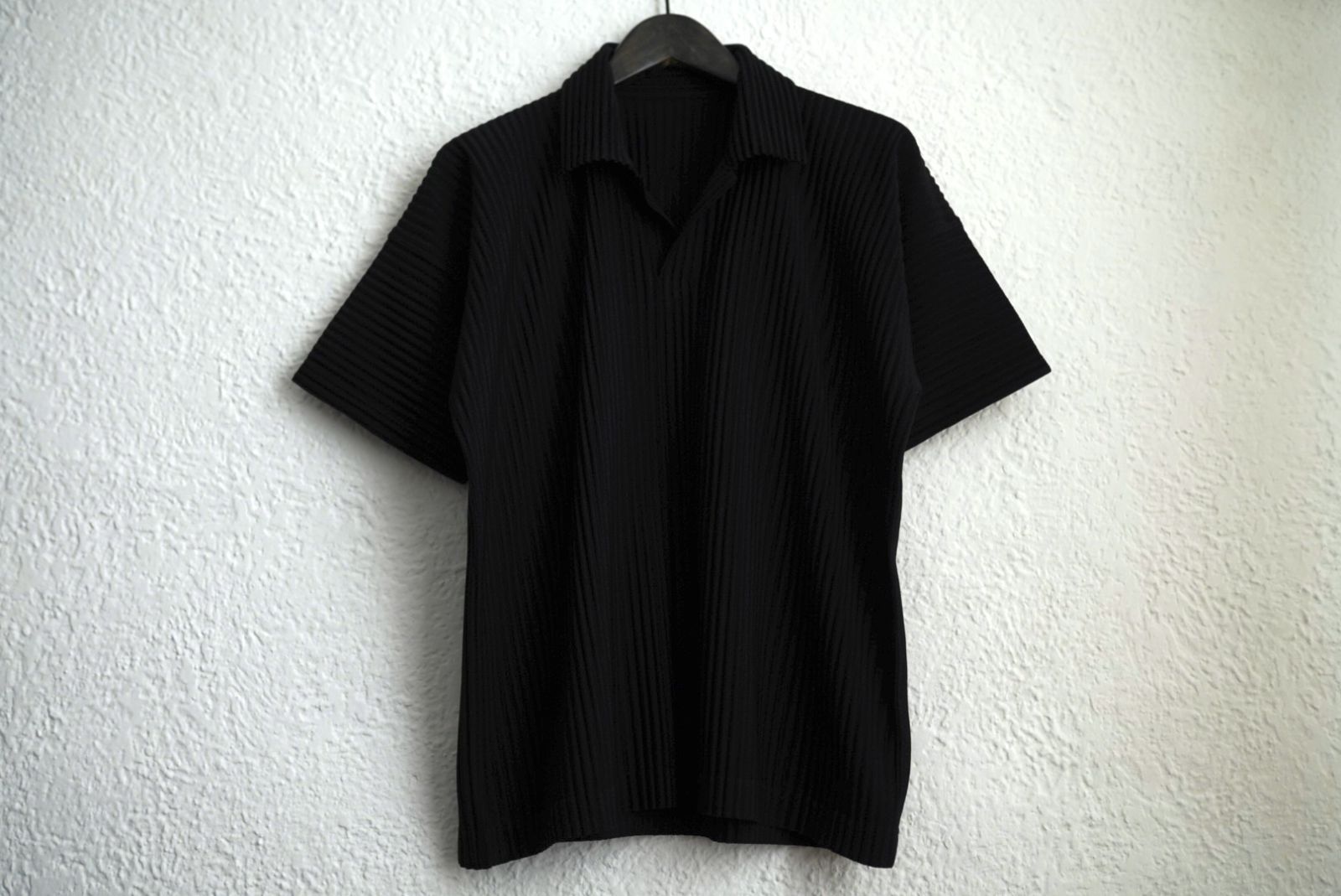 Homme plisse イッセイミヤケ　ポロシャツ3 黒 BASICS プリーツポロシャツ / ISSEY MIYAKE HOMME PLISSE(イッセイ