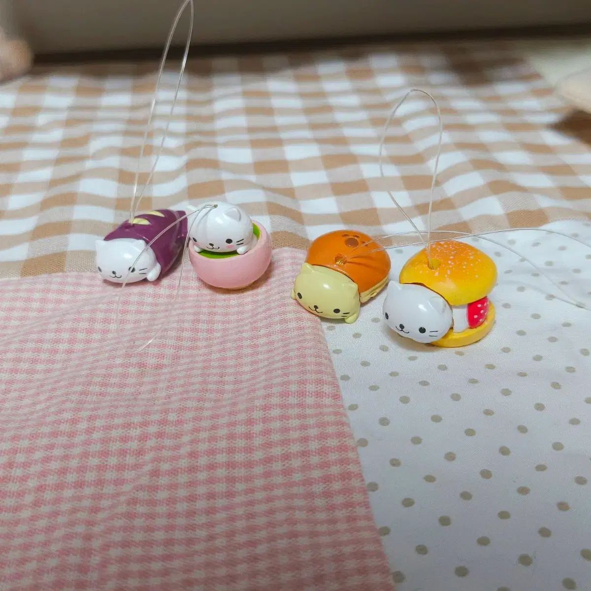 日本正規品 まとめ ゴー 古典 にゃんにゃんにゃんこ ストラップ キーホルダー フィギュア