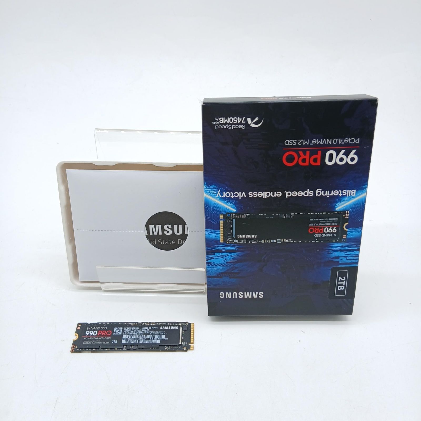 No,6105 Samsung 990 PRO 2TB PCIe Gen 4.0 x4 (最大転送速度 7,450MB/秒) NVMe M.2 (2280) 内蔵 SSD MZ-V9P2T0B-IT/EC 国内正規保証品