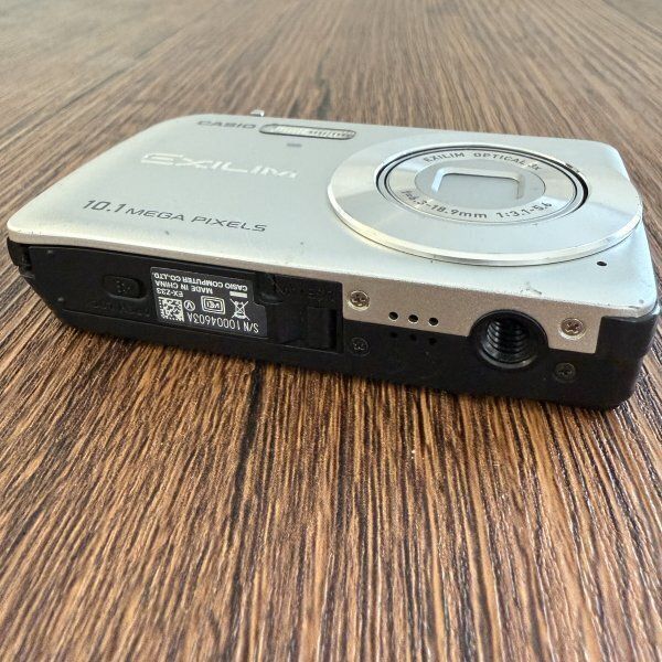 CASIO カシオ EXILIM EX-Z33 1010万画素 デジタルカメラ 電池+SD付