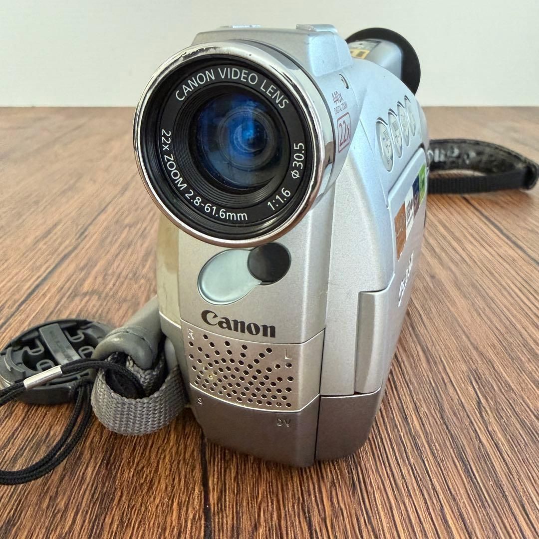 【動作品】Canon DM-FV30 ビデオカメラ MiniDV デジタルビデオ 動作品】Canon DM-FV30 MiniDV ビデオカメラ DCコード付 訳あり - メルカリ