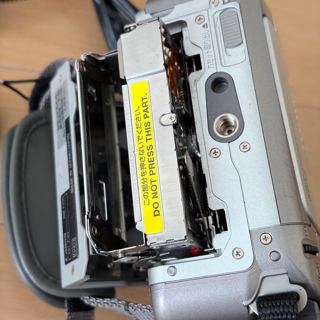 動作品】Canon DM-FV30 MiniDV ビデオカメラ DCコード付 訳あり - メルカリ