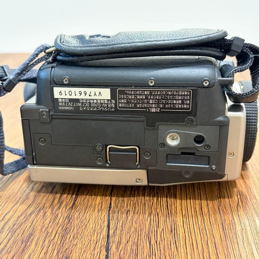 動作品】Panasonic NV-DJ100 MiniDV ビデオカメラ DCコード付 訳あり