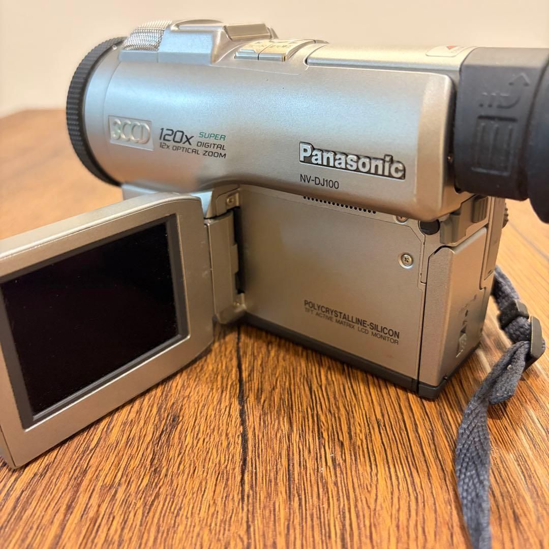【動作品】Panasonic NV-DJ100 ビデオカメラ MiniDV 動作品】Panasonic NV-DJ100 MiniDV ビデオカメラ DCコード付 訳あり