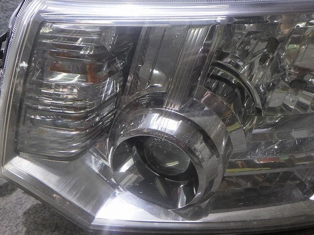デリカD5 ヘッドライト 左右 HID CV5W CV1W 前期 100-87918 8301C536