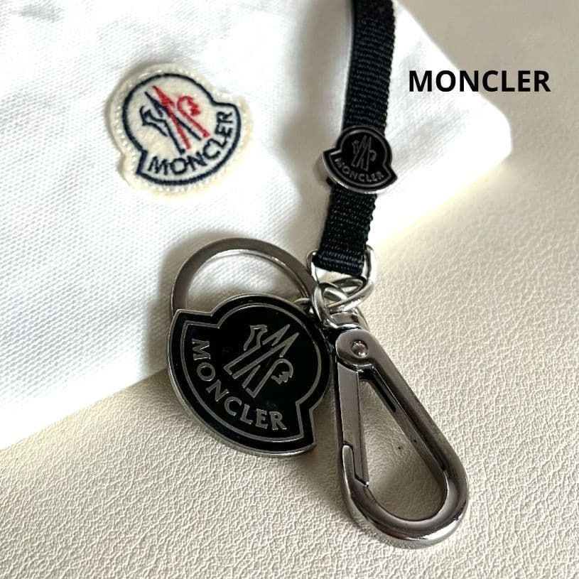 MONCLER モンクレール キーリング キーホルダー 保存袋付き - メルカリ