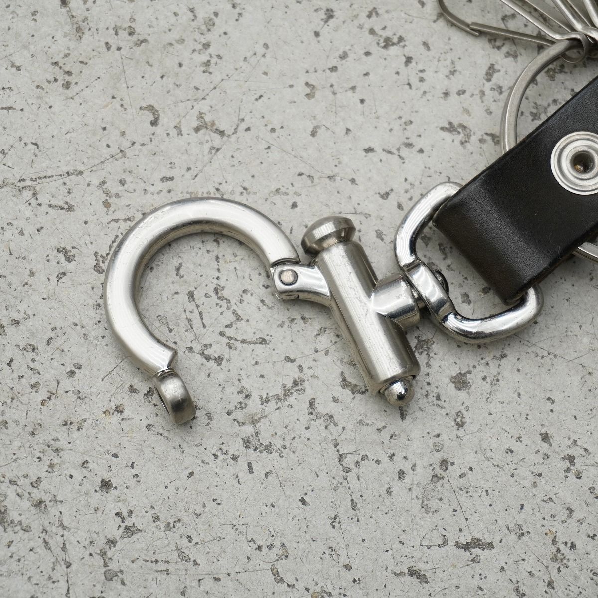 定番 Hender Scheme エンダースキーマ cow leather key flock レザー