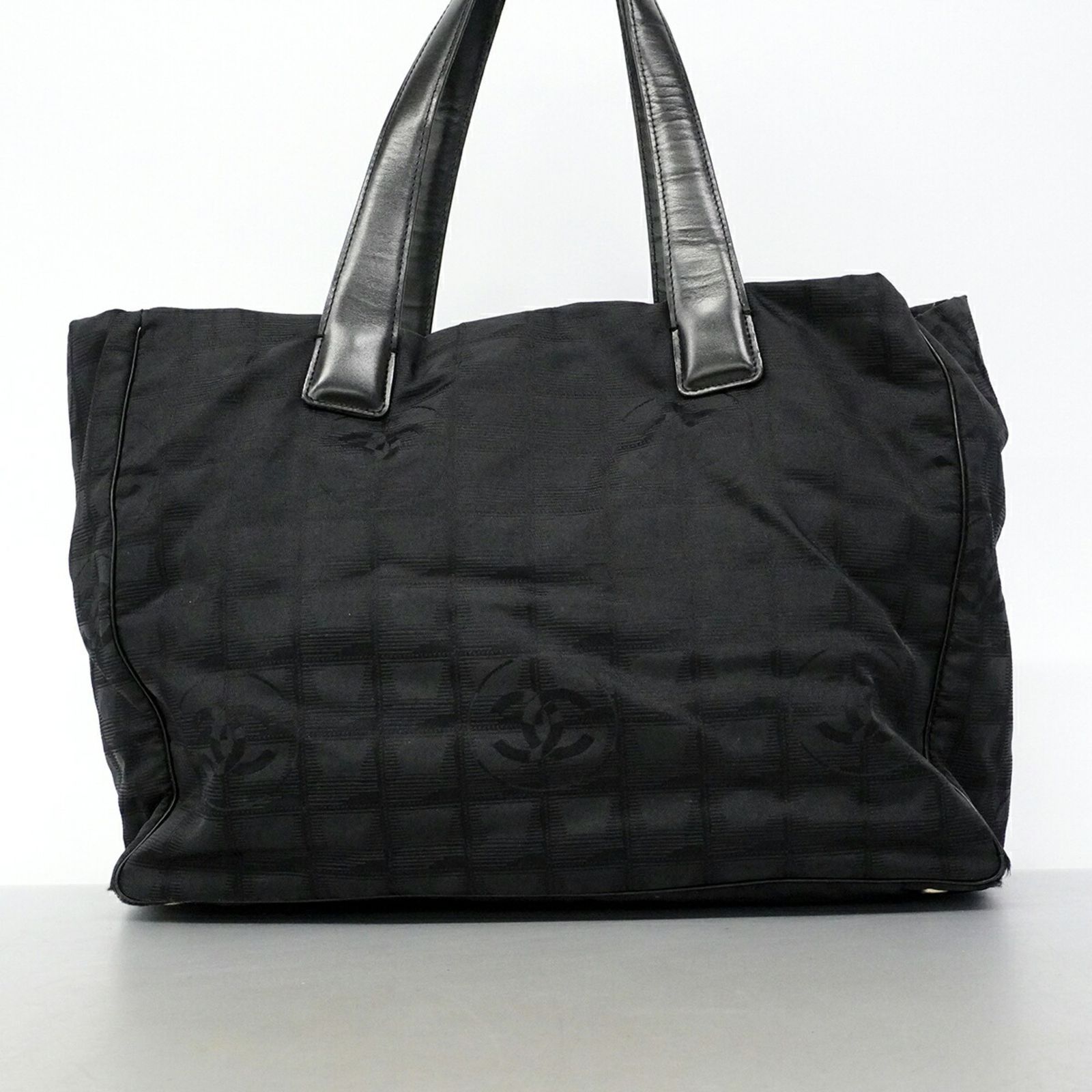 シャネル(Chanel) シャネル トートバッグ ニュートラベル ナイロン