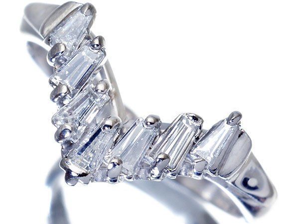 【ジュエリー極】素敵なV字デザイン輝く！バケットカット良質天然ダイヤモンド0.51ct 高級Pt900リング h8700mu【送料無料】