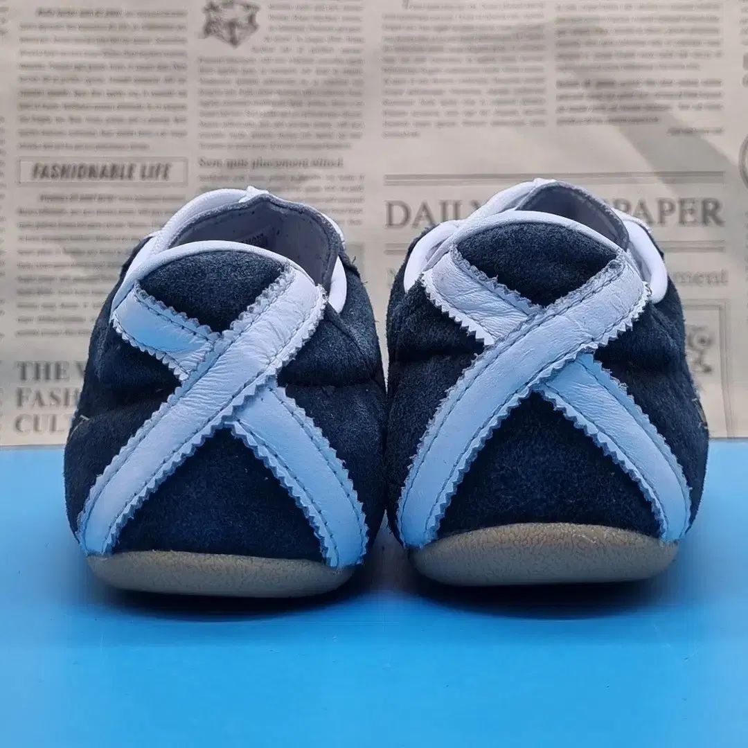 adidas TOKYO レディーススニーカー 230