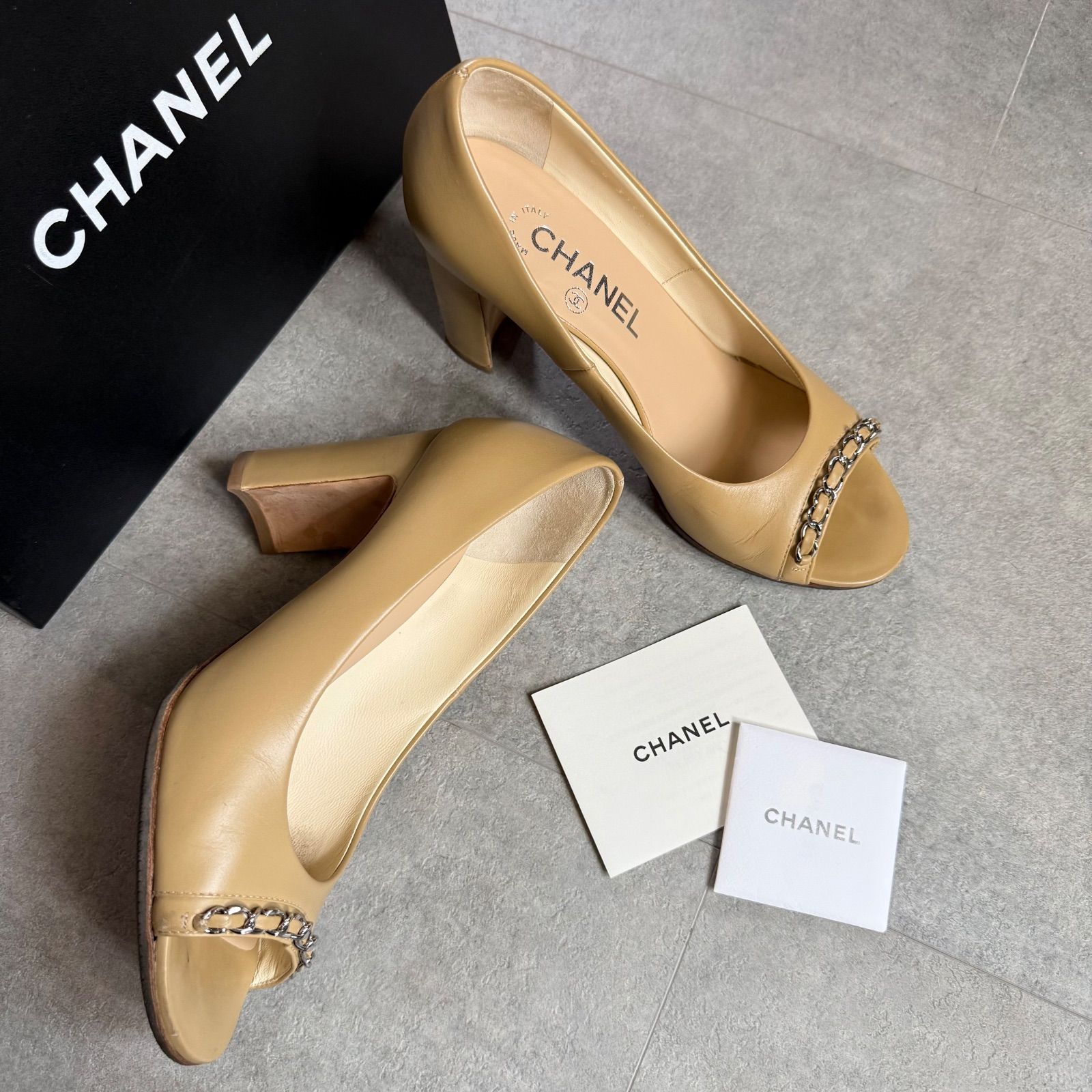 CHANEL シャネル ココマーク チェーンレザー オープントゥパンプス ベージュ 37 レディースシューズ 24cm