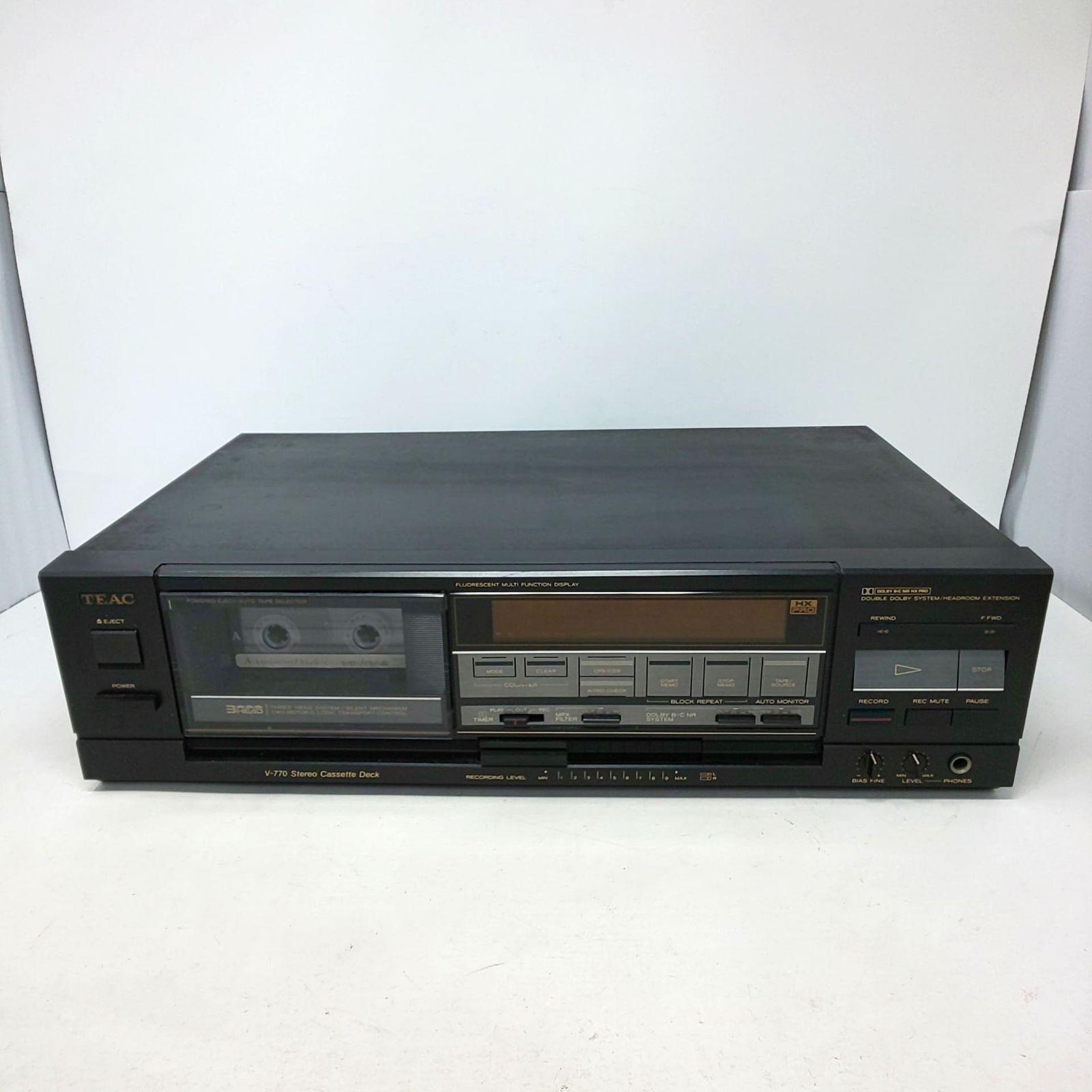 1740 TEAC ティアック ステレオカセットデッキ V-770 通電確認済み 音響機器 訳アリ 現状品