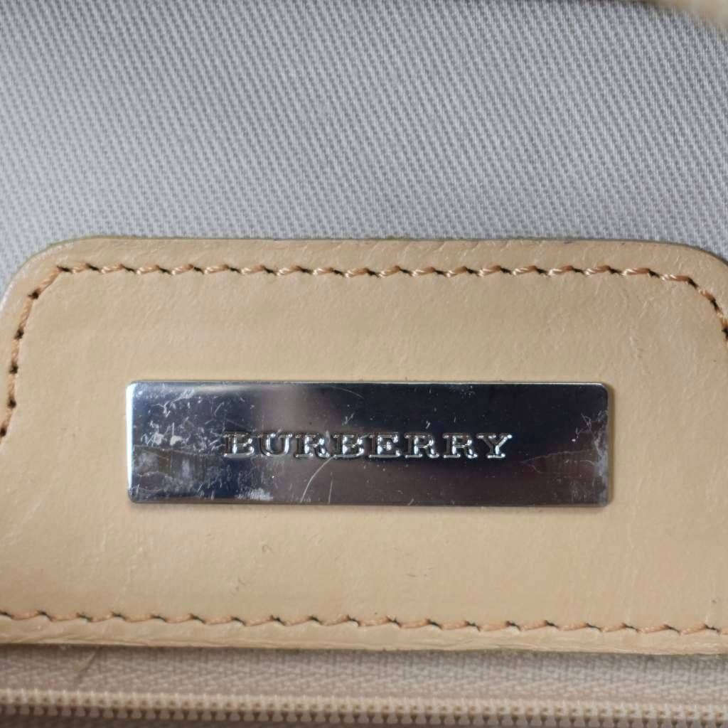 バーバリー BURBERRY トートバッグ ボーダー柄 横縞 ロゴ型押し