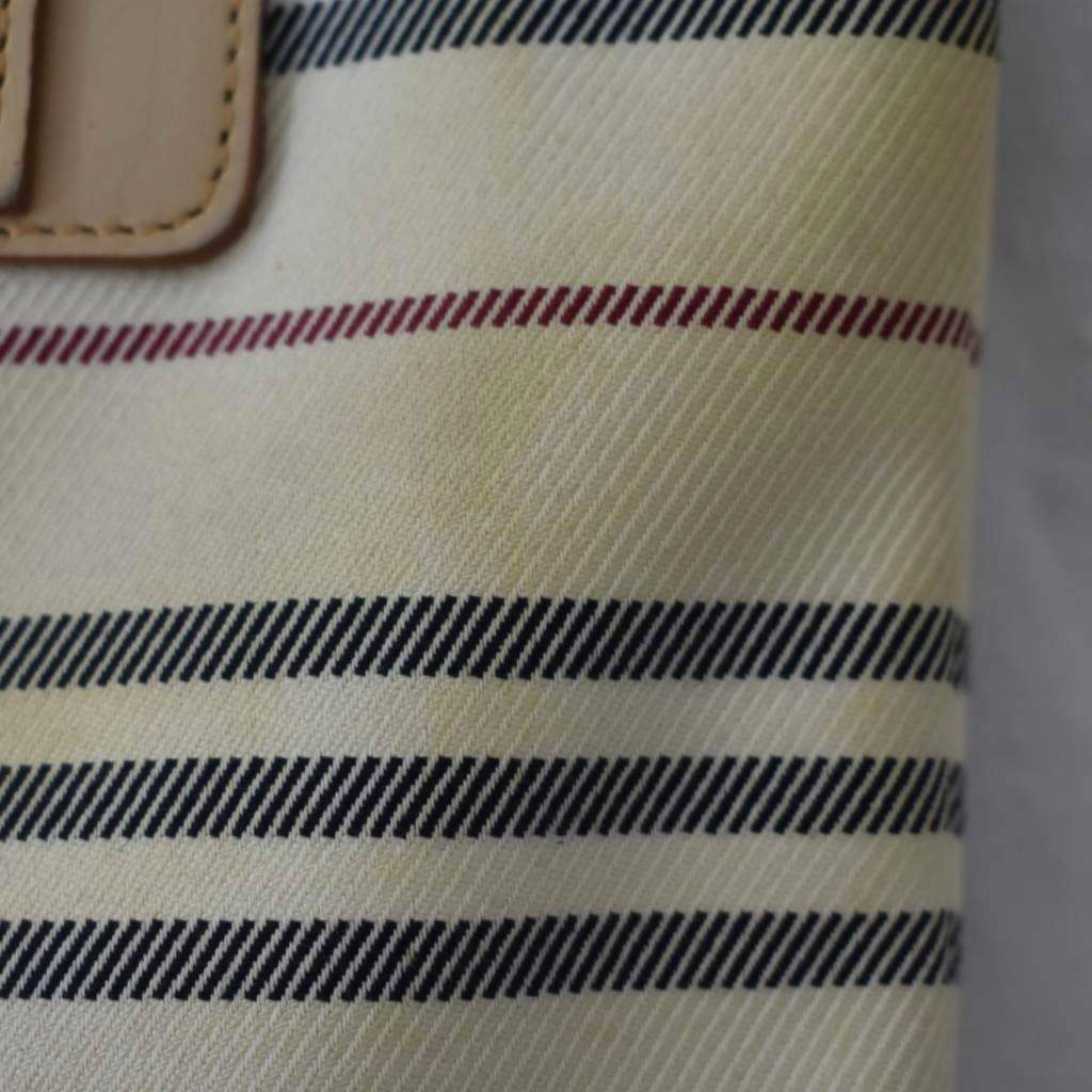 バーバリー BURBERRY トートバッグ ボーダー柄 横縞 ロゴ型押し
