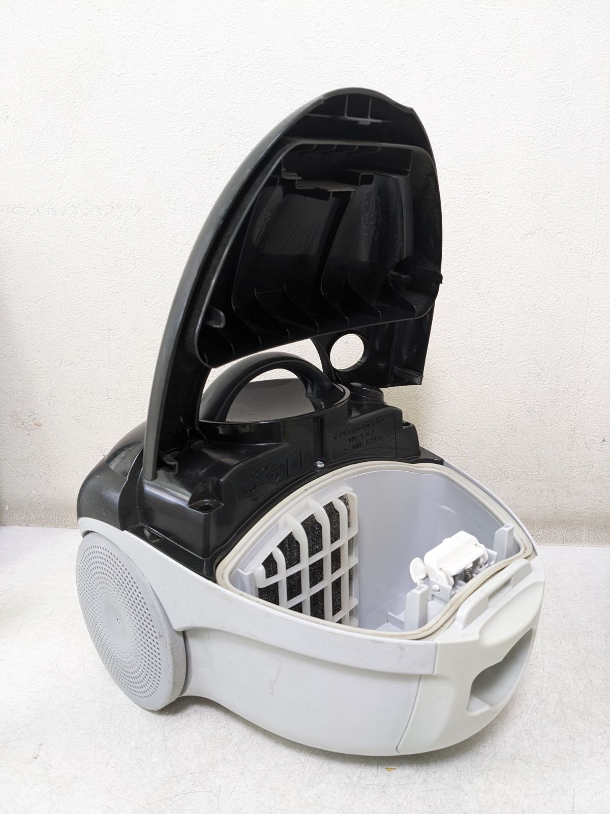 東芝 VC-W7E1-K 紙パック式掃除機 2014年製 - メルカリ