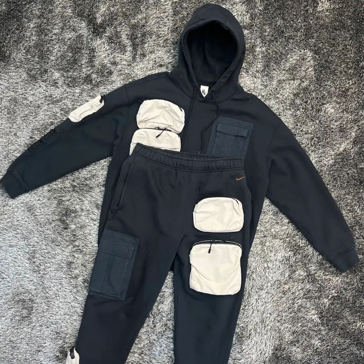 ナイキ トラヴィス スコット ユーティリティ セットアップ (XL)