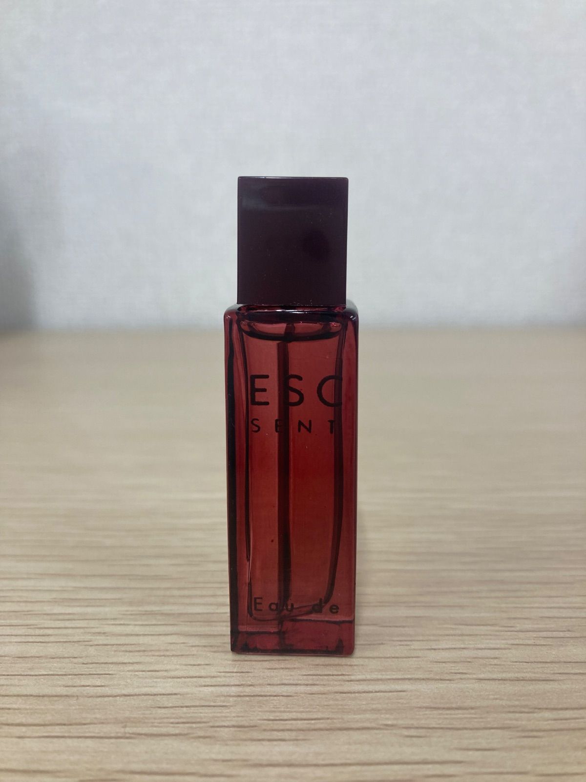 残量9割以上】エスカーダ ESCADA 箱付 センチメント プールオム
