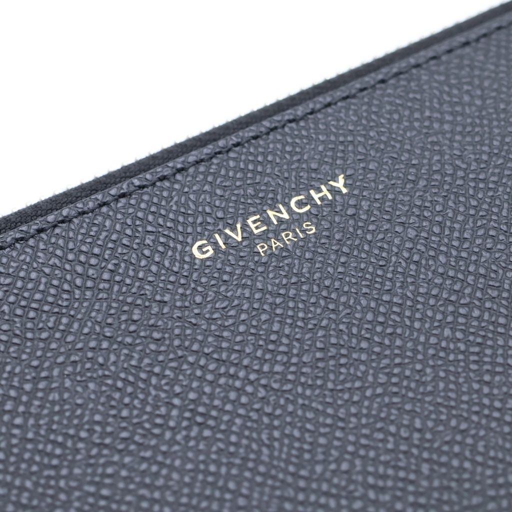 GIVENCHY (ジバンシィ) ロゴプリント ジップ クラッチバッグ ブラック