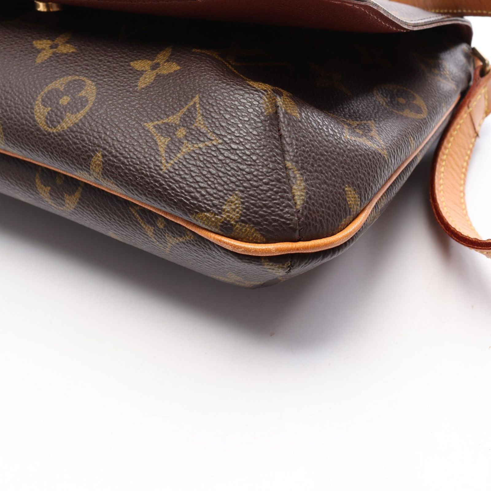 LOUIS VUITTON ルイ・ヴィトン ミュゼットタンゴ ショートストラップ