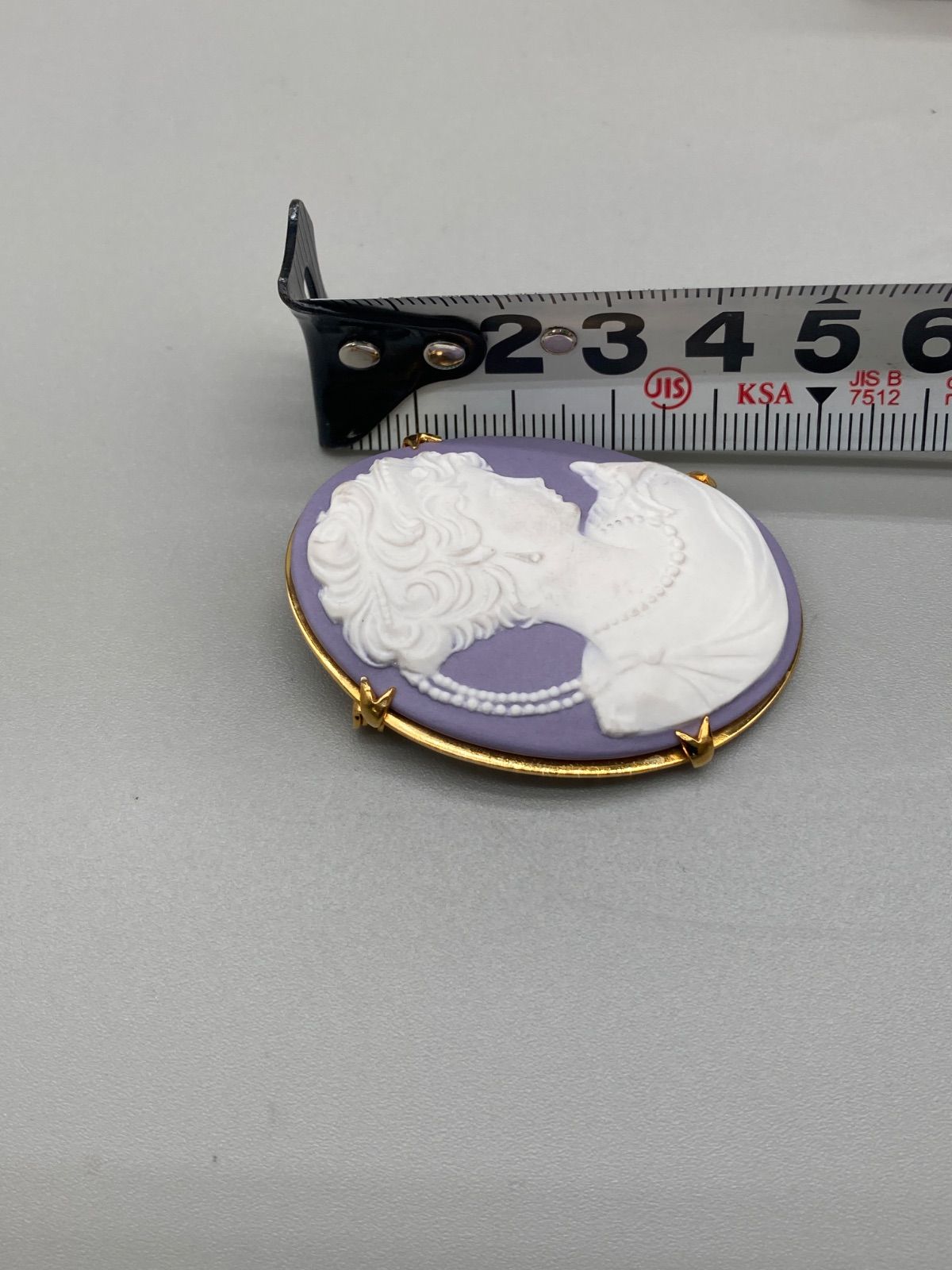 未使用 陶華 カメオ ブローチ 紀元作 木箱付き ブローチ、ペンダント