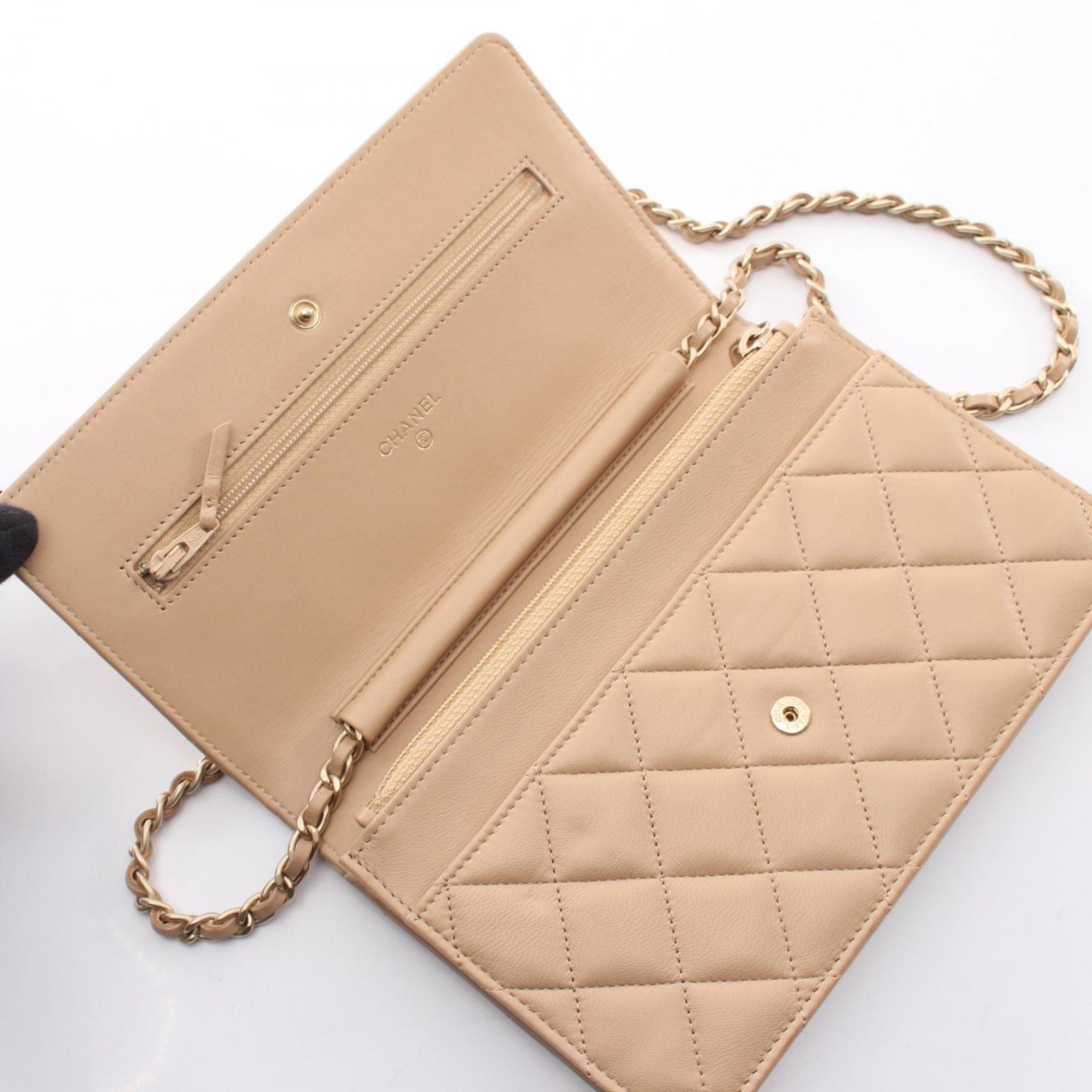 シャネル CHANEL ショルダーバッグ マトラッセ ベージュ ラムスキン