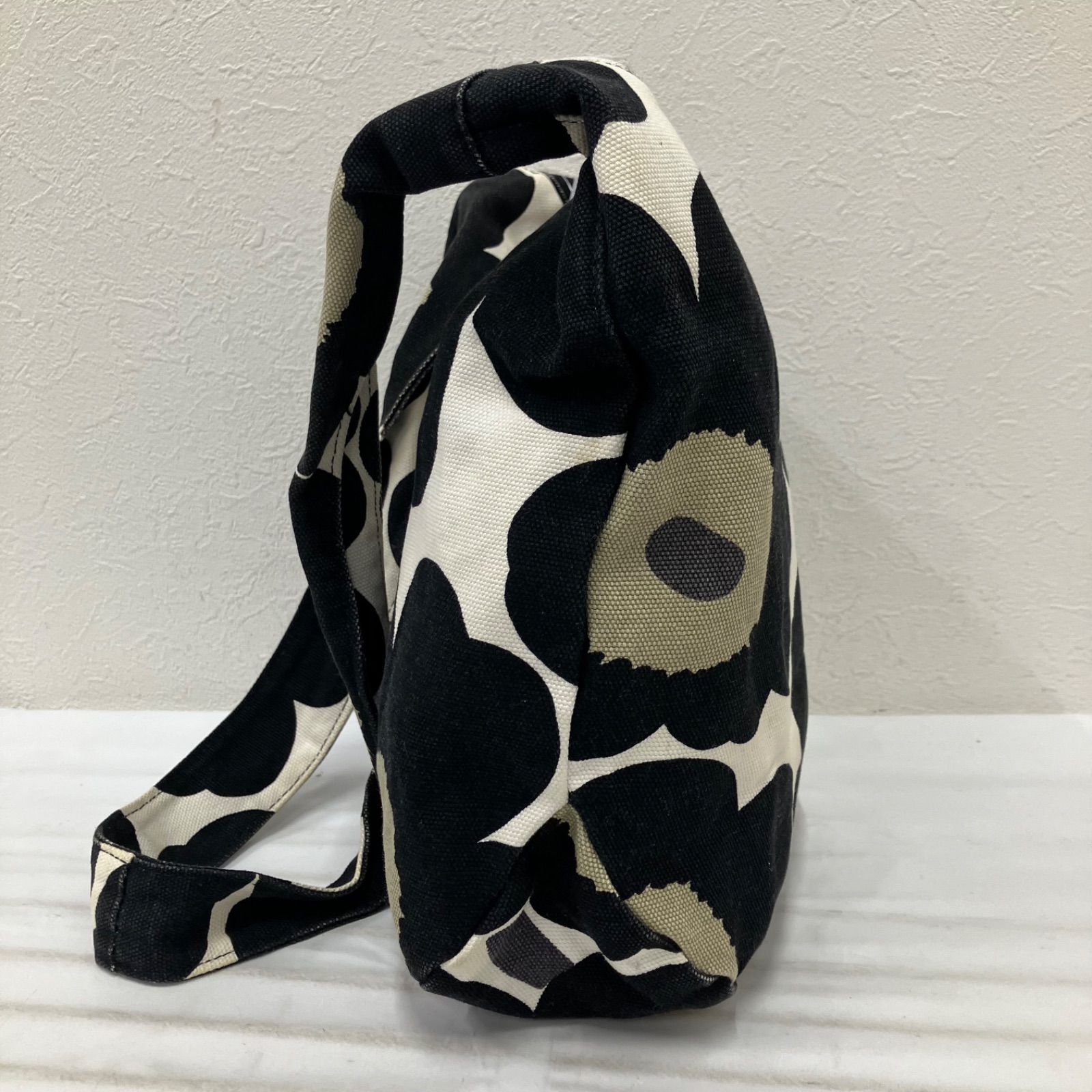 5667 marimekko マリメッコ ショルダーバッグ ウニッコ Unikko