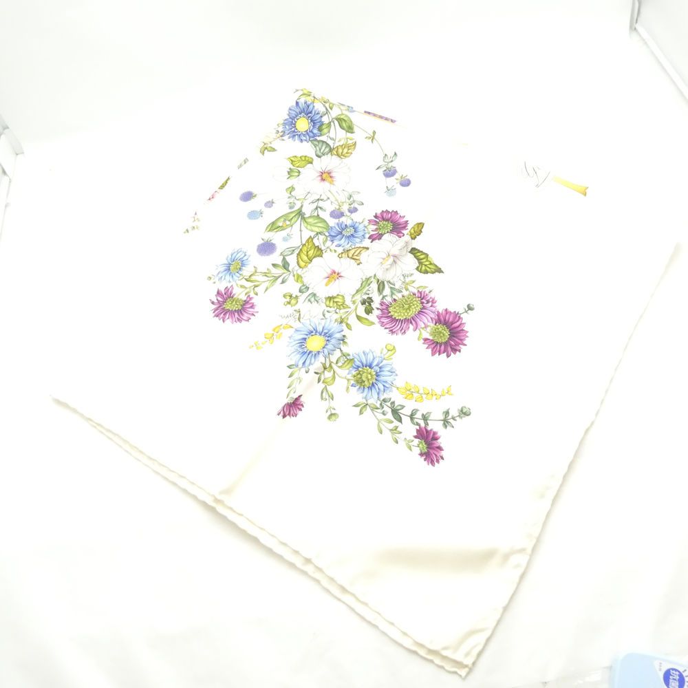GUCCI グッチ スカーフ シルク100％ 大判 花柄 レディース AD2067
