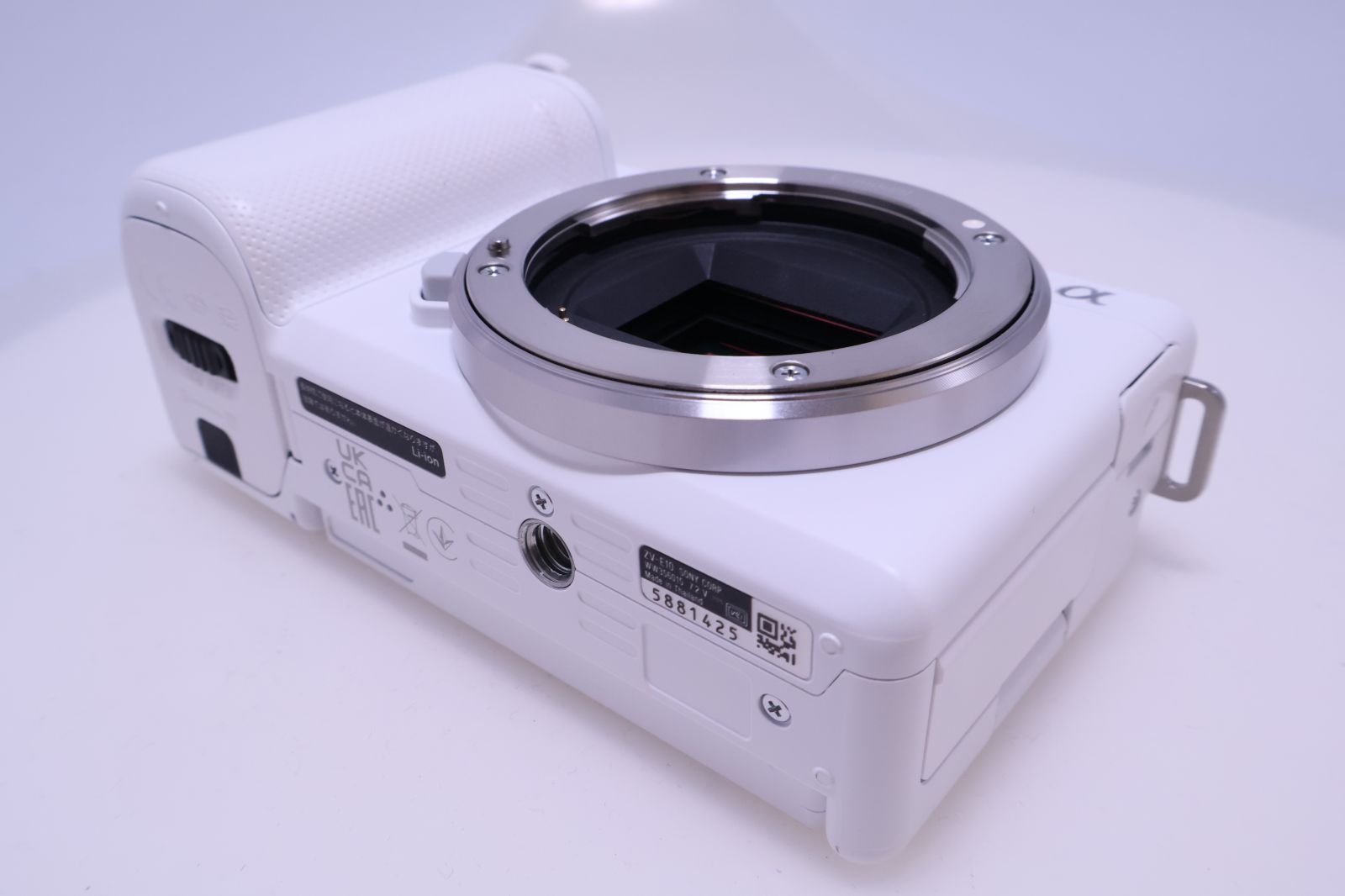 27回 極美品】SONY ZV-E10 ボディ ホワイト Vlog用カメラ レンズ交換式