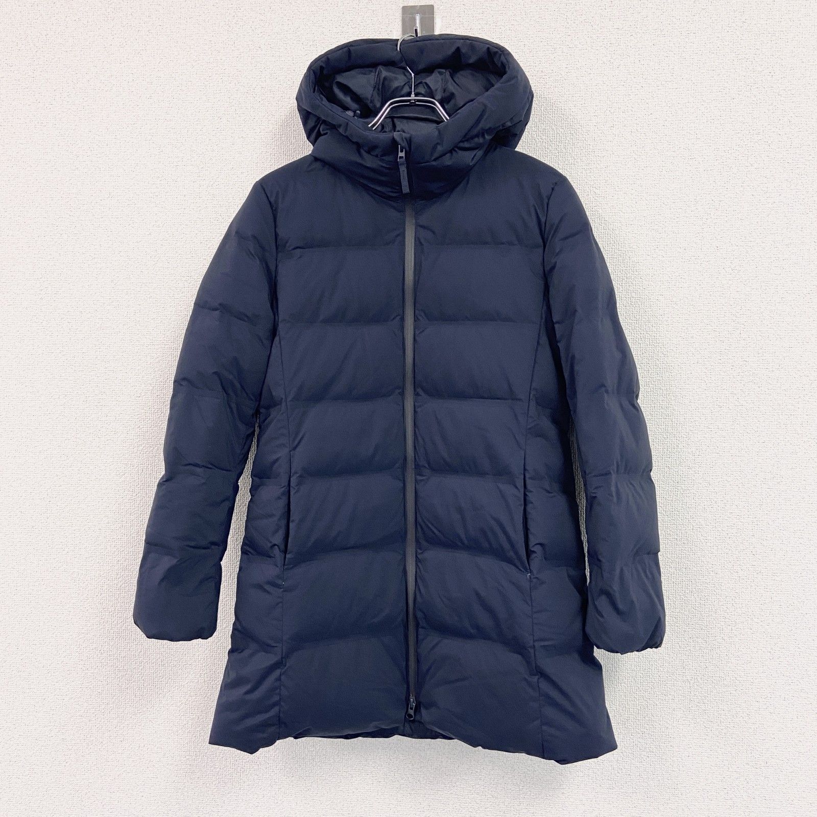 UNIQLO ユニクロ シームレスダウンジャケット ダウン90% 紺 ネイビー M 