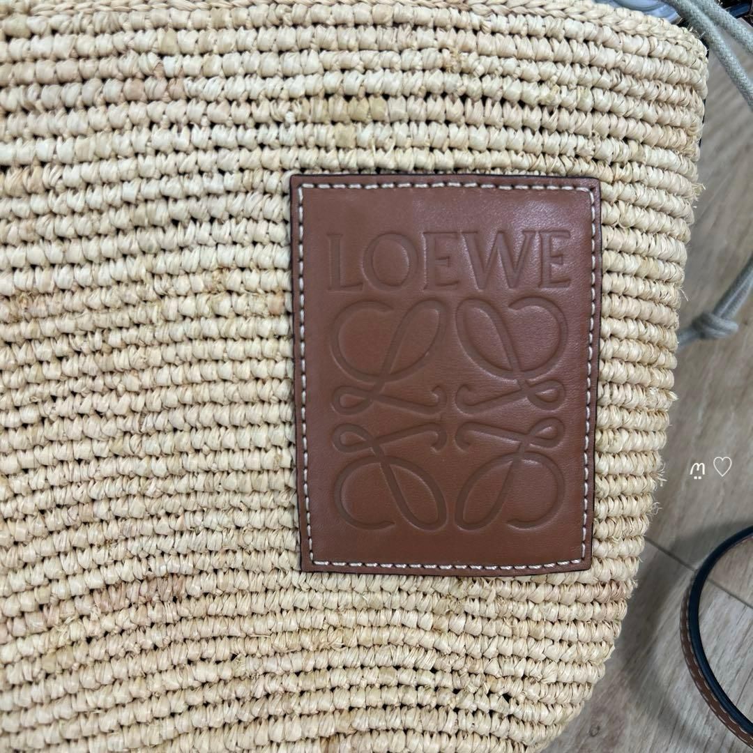 LOEWEロエベ ポシェットバッグ 斜めがけショルダーカゴバッグ ラフィア