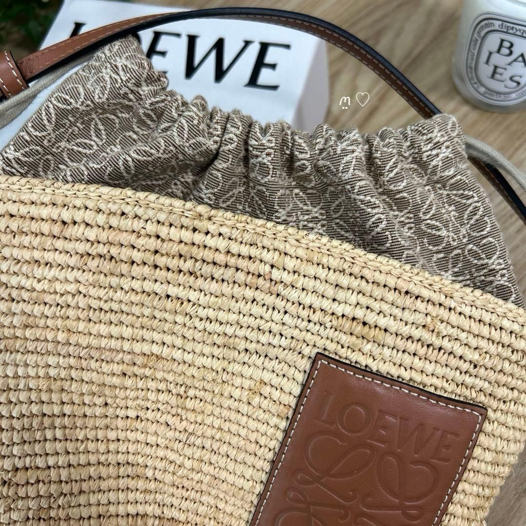 LOEWEロエベ ポシェットバッグ 斜めがけショルダーカゴバッグ ラフィア