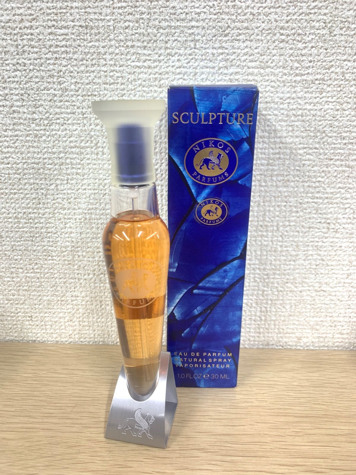 箱・スタンド完備】ニコス スカルプチャー ファム EDP 30ml 香水