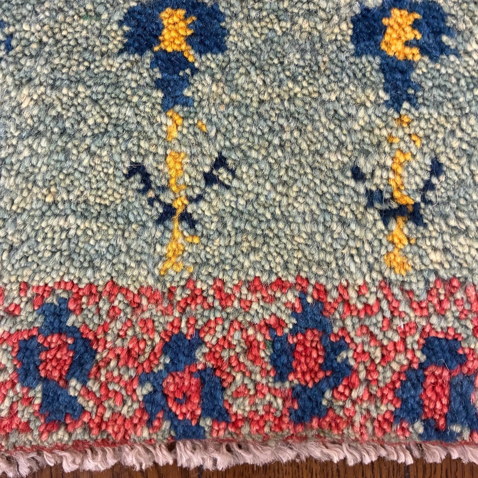 大きめ40×42cm｜極上 ロルバフ ギャッベ座布団 手織り絨毯 イラン産
