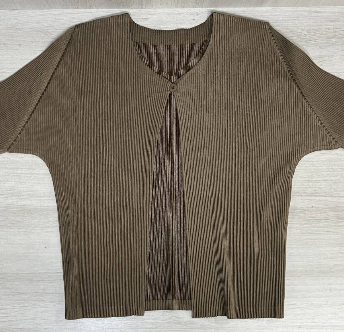 PLEATS PLEASE プリーツプリーズ ISSEY MIYAKE イッセイミヤケ 長袖