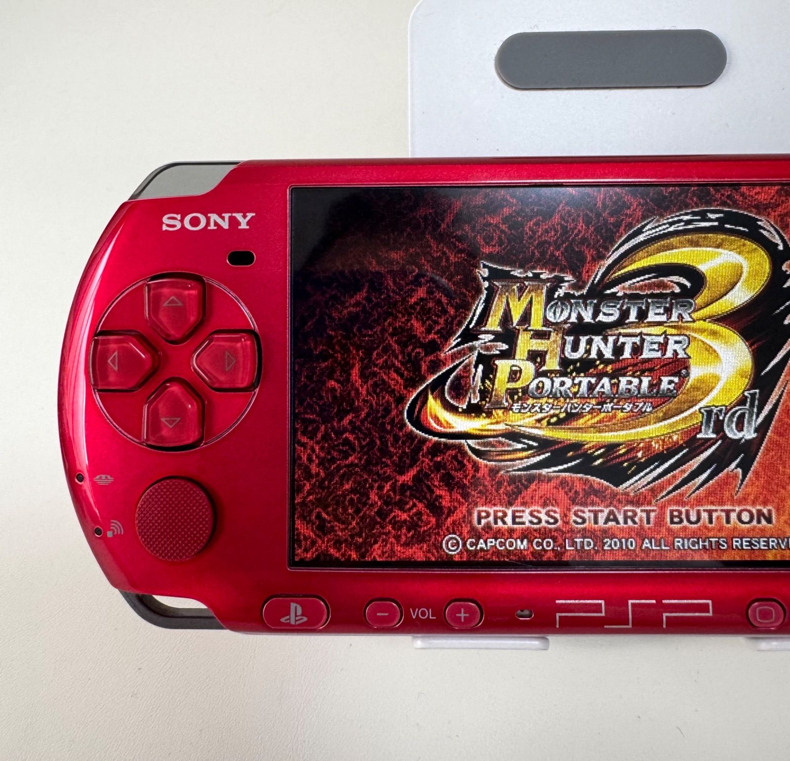 整備品】PSP-3000 フルラミネートIPS液晶 すぐ遊べるセット レッド