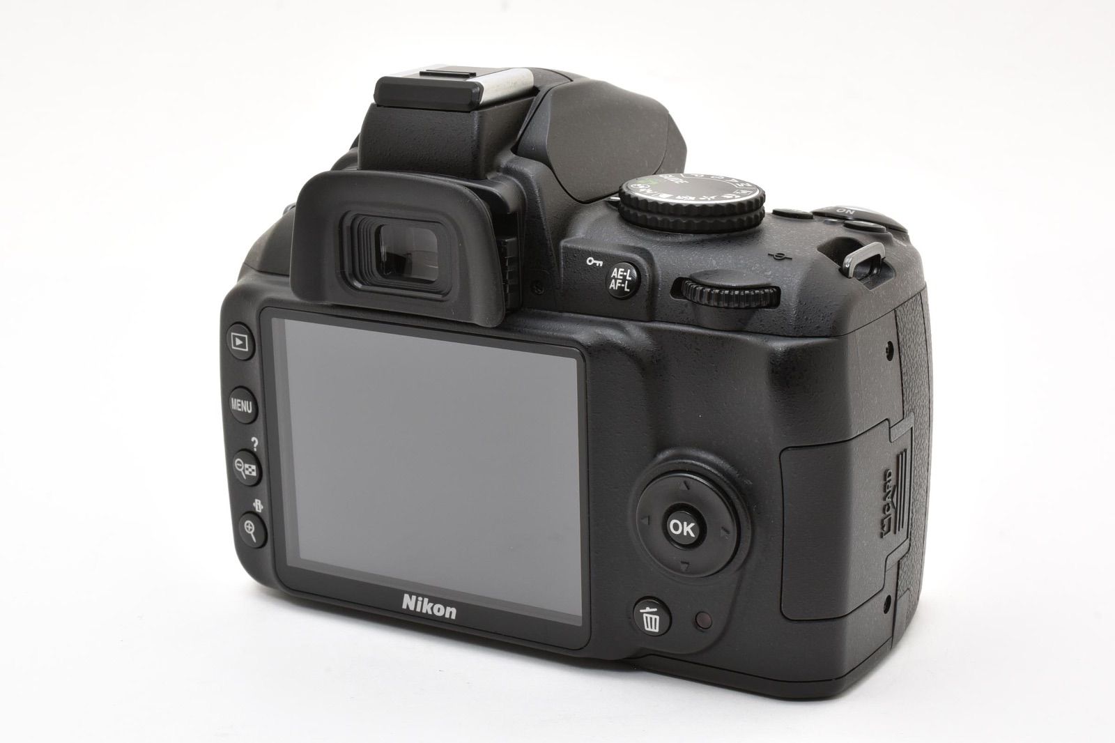 ☆ショット数:2,080回 2%!!☆ Nikon ニコン D3000 ボディ デジタル一眼