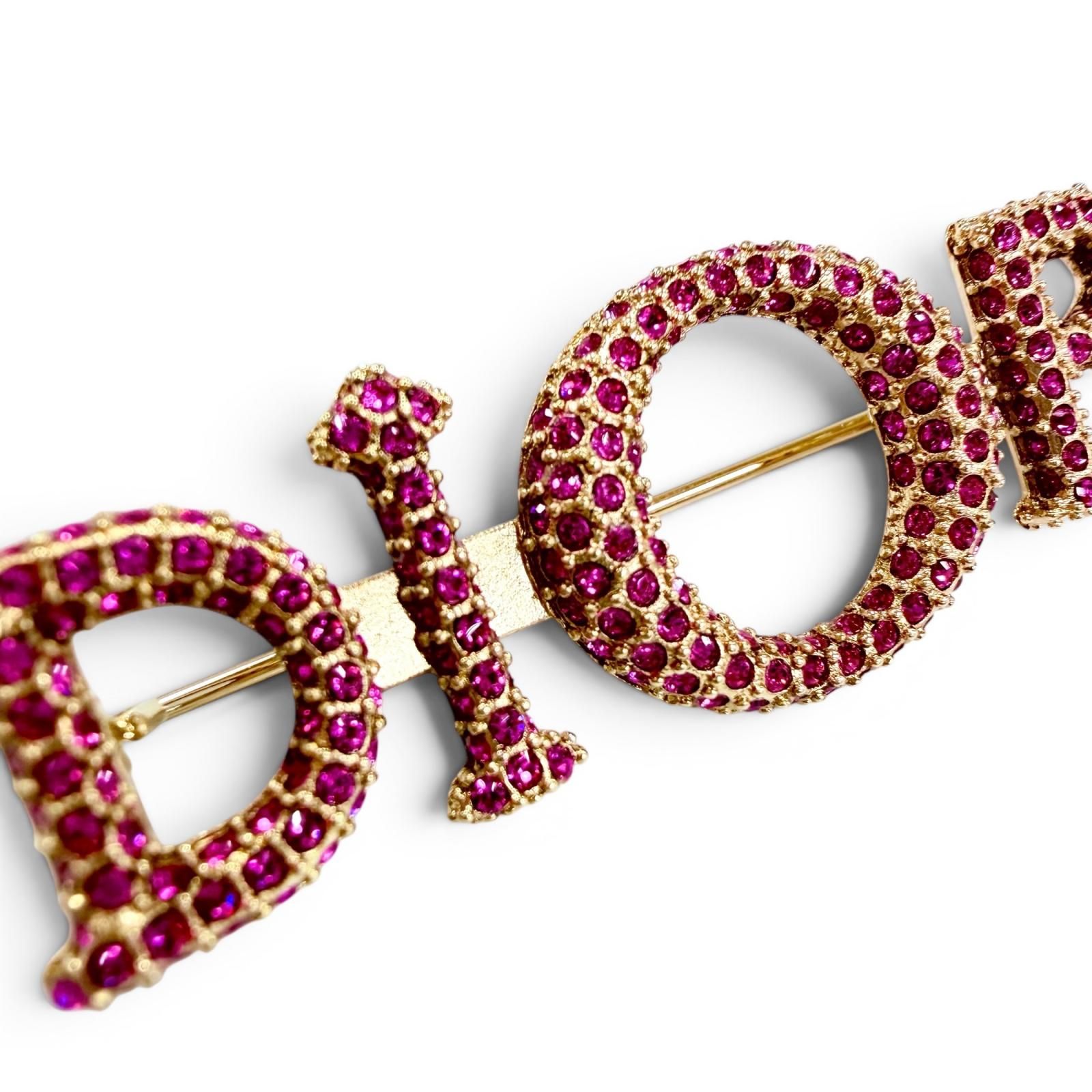 極美品 箱・保証書付 ディオール ロゴブローチ ラインストーン ゴールド 極美品☆DIOR ディオール ロゴ ラインストーン ブローチ アクセサリー