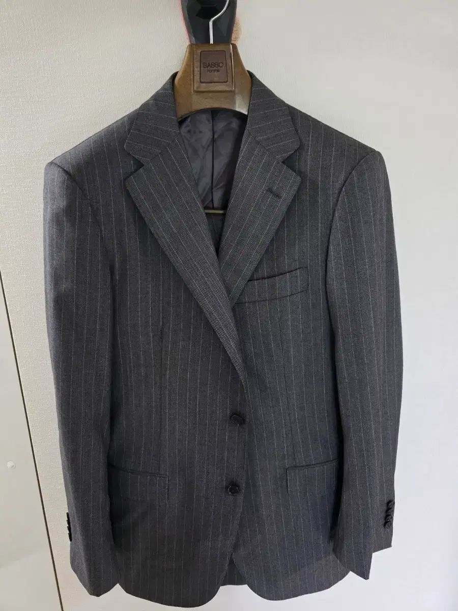 ソブリン グレー ストライプ スーツ 25,603円