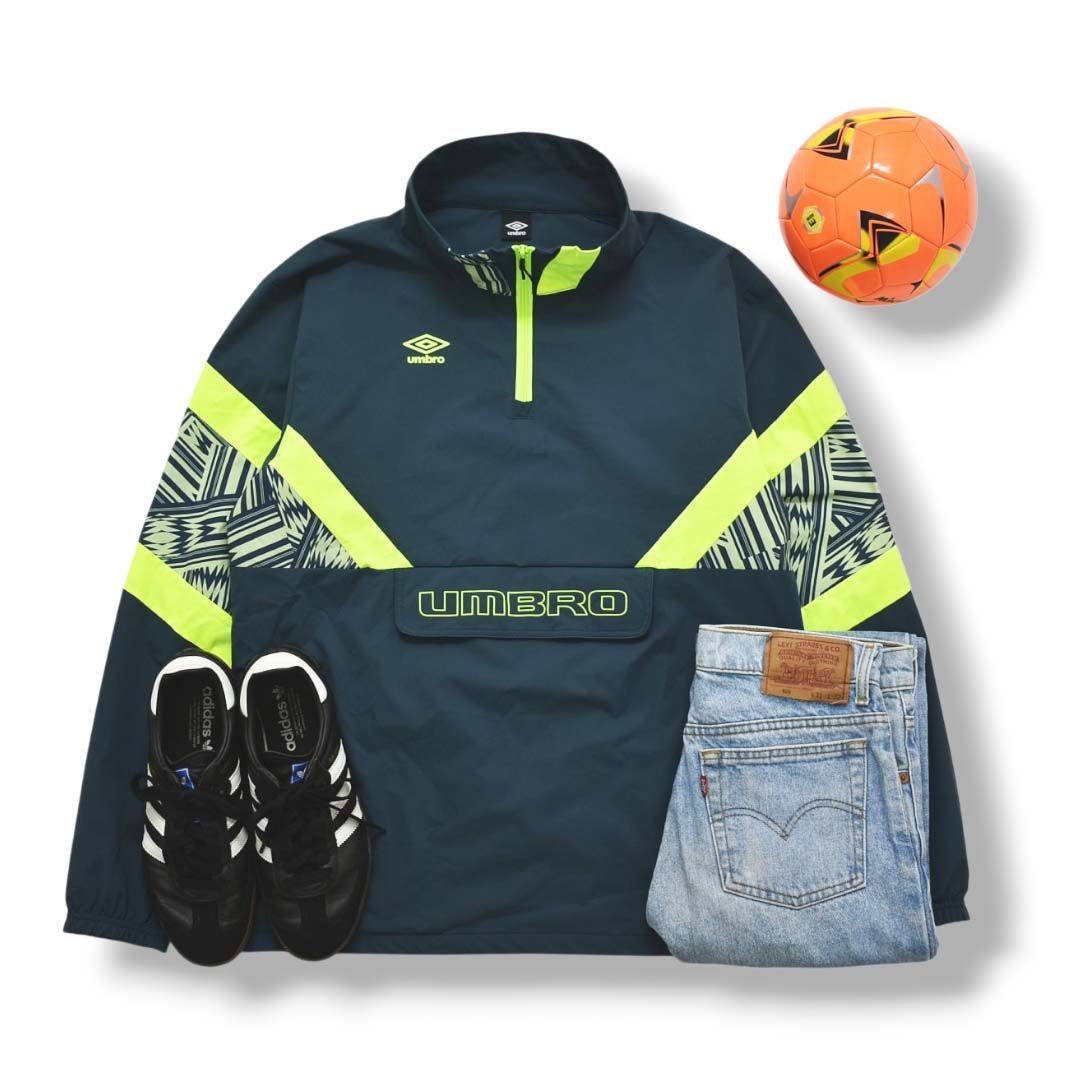 美品】 【デサント製】 アンブロ UMBRO ハーフジップ ウィンド