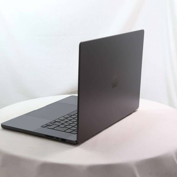 ソフマップ 〔中古品〕 MacBook Pro 16.2-inch Early-2026 MGEA4J／A